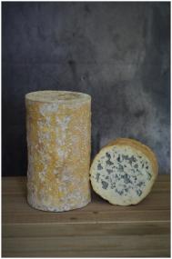 Fourme d'Ambert fromage à pâte persillée au lait de vache 