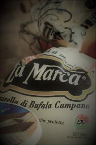 Mozzarella artisanale au lait cru de bufflonne 